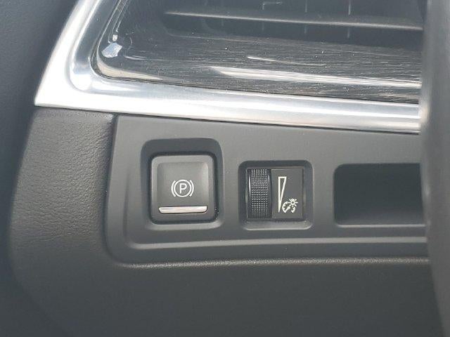 2022 Cadillac XT5 AWD Premium Luxury