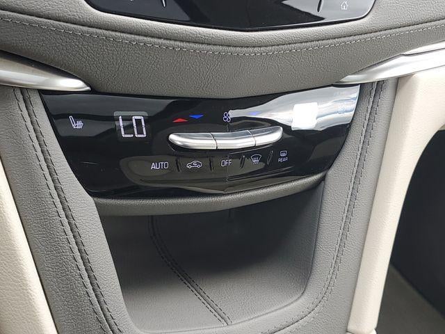 2022 Cadillac XT5 AWD Premium Luxury