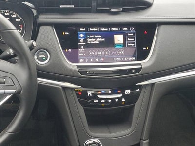 2025 Cadillac XT6 Luxury