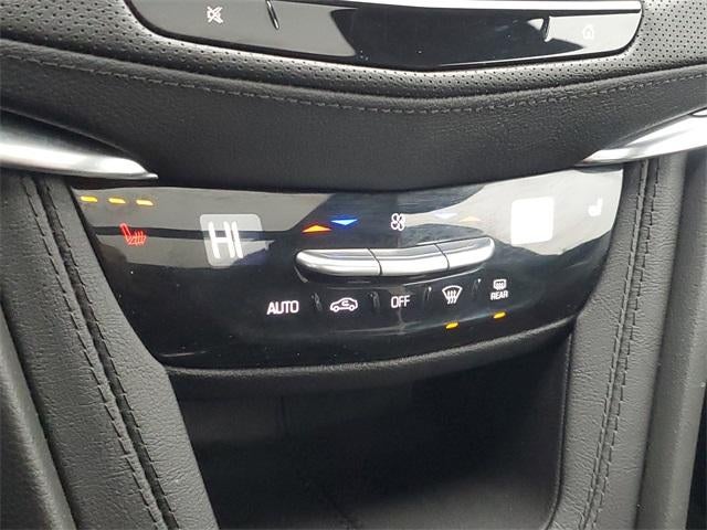 2024 Cadillac XT6 Luxury