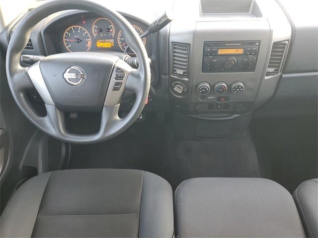 2015 Nissan Titan SV