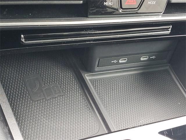 2024 Volkswagen Atlas Cross Sport 2.0T SEL Premium R-Line