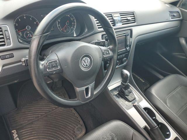 2014 Volkswagen Passat SE