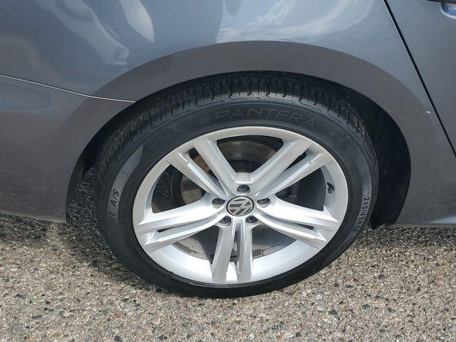 2014 Volkswagen Passat SE