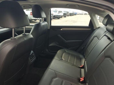 2014 Volkswagen Passat SE