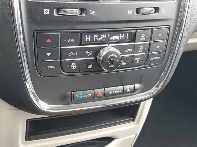 2016 Chrysler Town & Country Touring-L