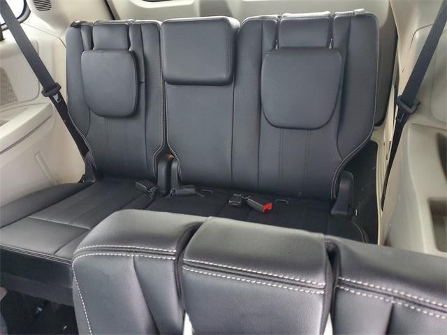 2015 Chrysler Town & Country Touring-L