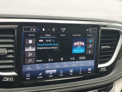 2022 Chrysler Pacifica Hybrid Limited