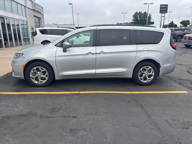 2022 Chrysler Pacifica Limited AWD