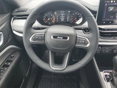 2023 Jeep Compass Latitude Lux FWD