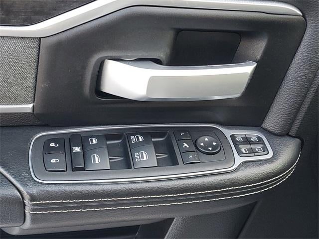 2023 RAM 3500 Big Horn Crew Cab 4x4 6'4" Box