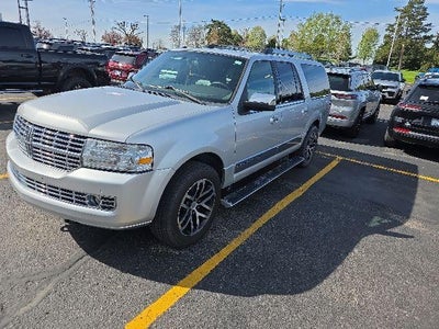 2014 Lincoln Navigator L Base