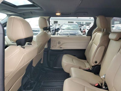 2024 Toyota Sienna LE