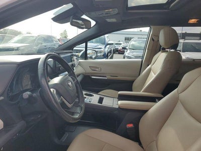 2024 Toyota Sienna LE